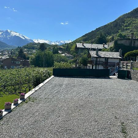 Casa Sabrina - Appartamento Blu Aosta Buitenkant foto