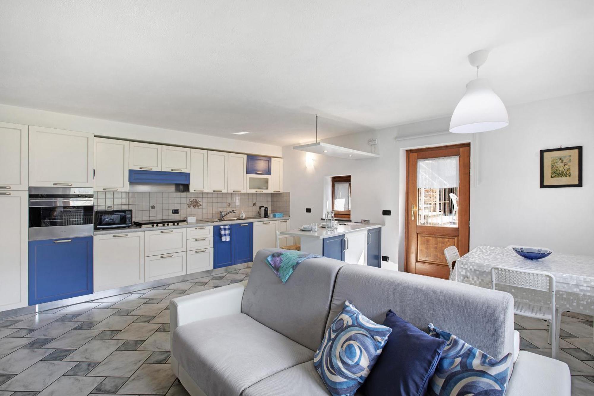 Casa Sabrina - Appartamento Blu Aosta Buitenkant foto