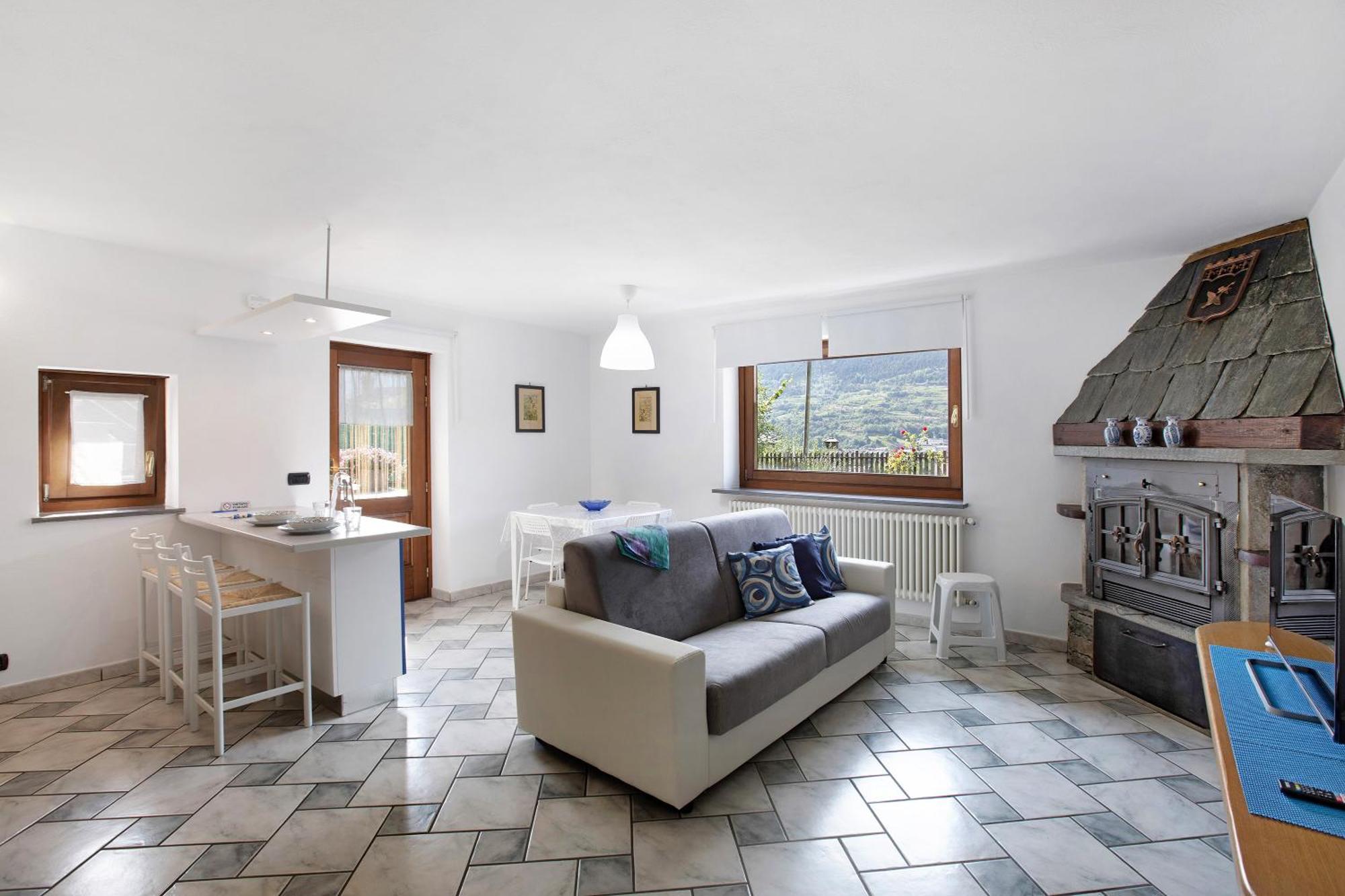Casa Sabrina - Appartamento Blu Aosta Buitenkant foto