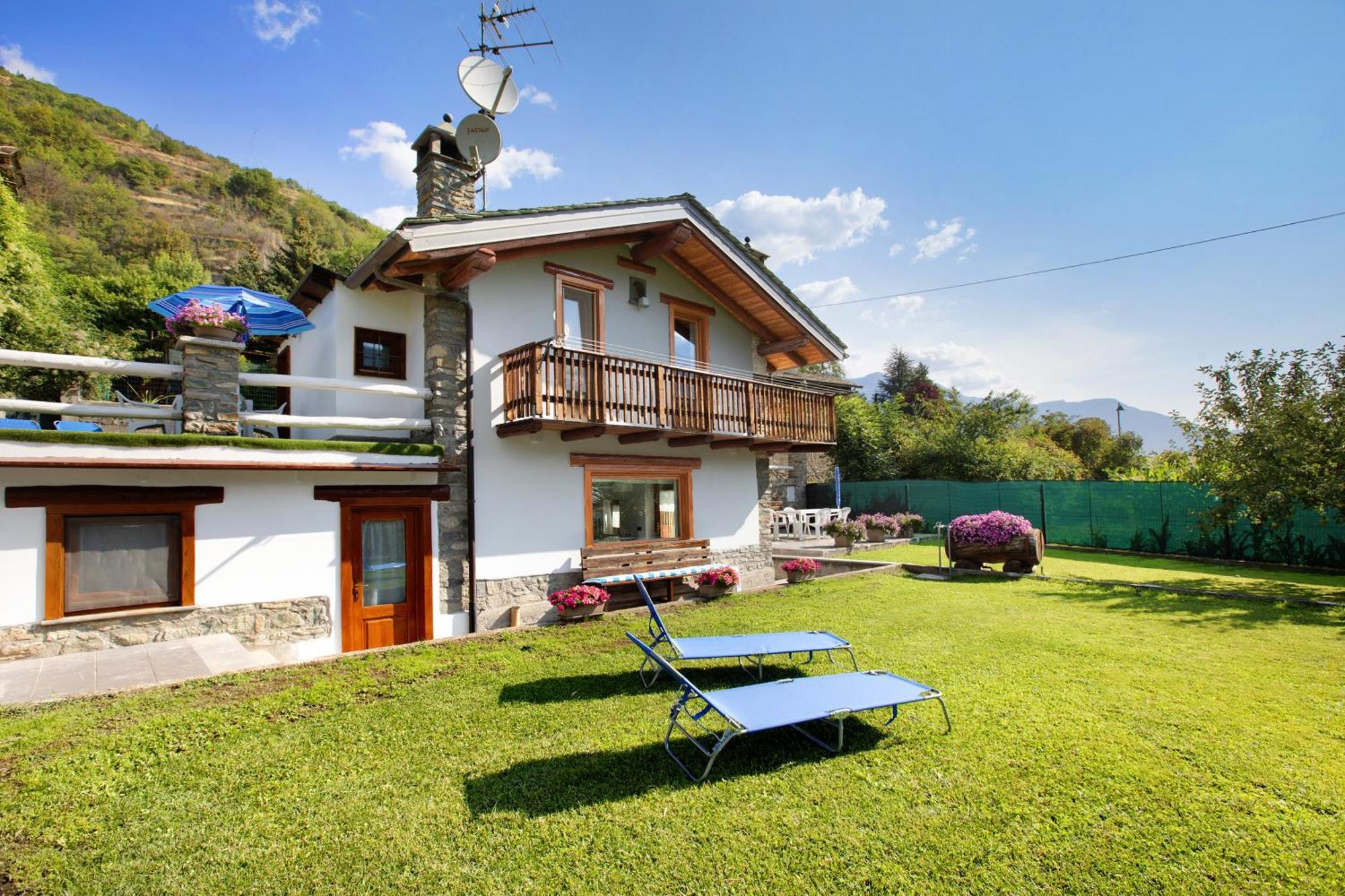 Casa Sabrina - Appartamento Blu Aosta Buitenkant foto